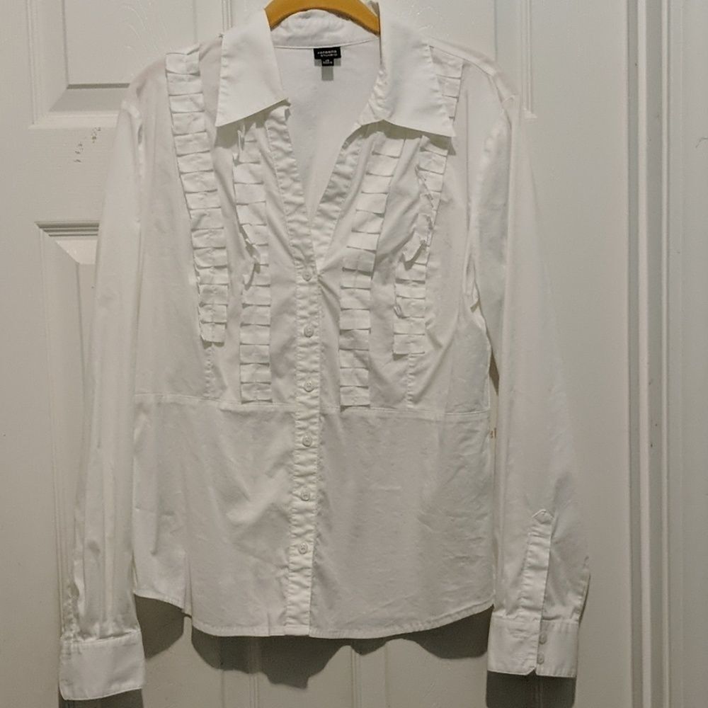 Rafaella Studio white  button down top Sz. 14